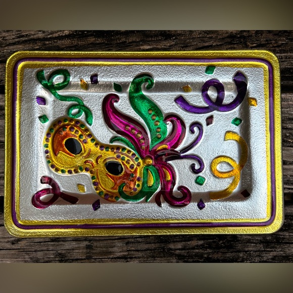 2 Decorative Metal Mardi Gras Serving Tray Platters New Orleans Louisiana - Picture 5 of 8